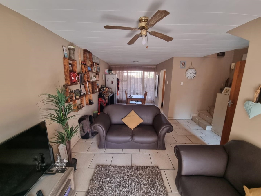 To Let 2 Bedroom Property for Rent in Vanderbijlpark CE 3 Gauteng