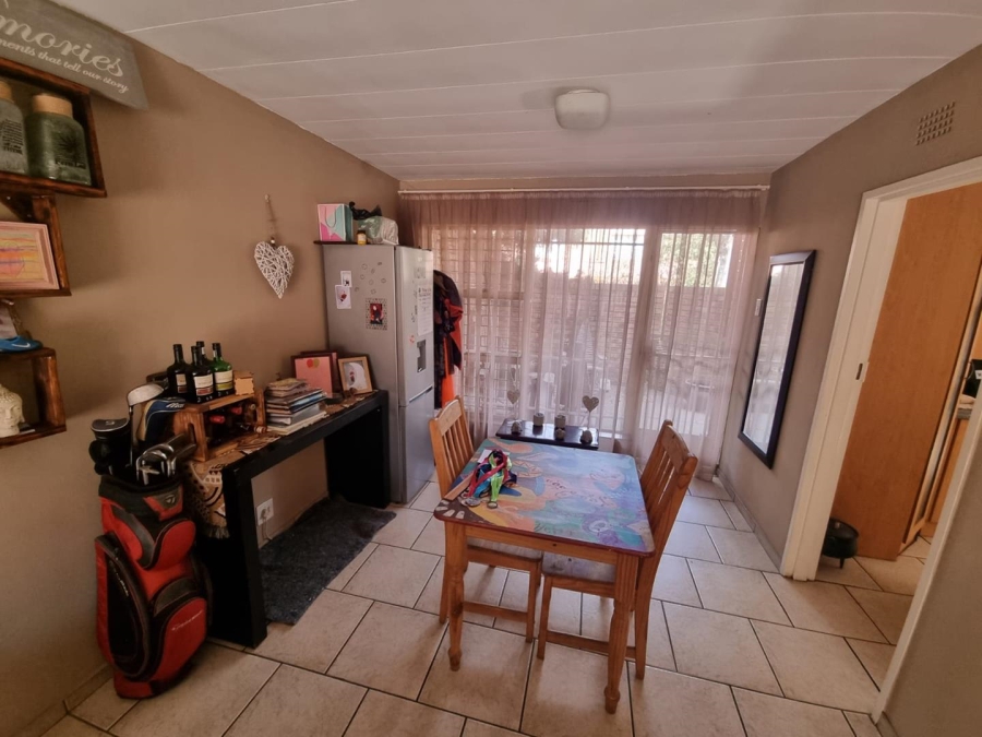 To Let 2 Bedroom Property for Rent in Vanderbijlpark CE 3 Gauteng