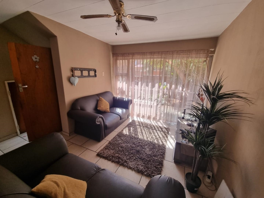 To Let 2 Bedroom Property for Rent in Vanderbijlpark CE 3 Gauteng