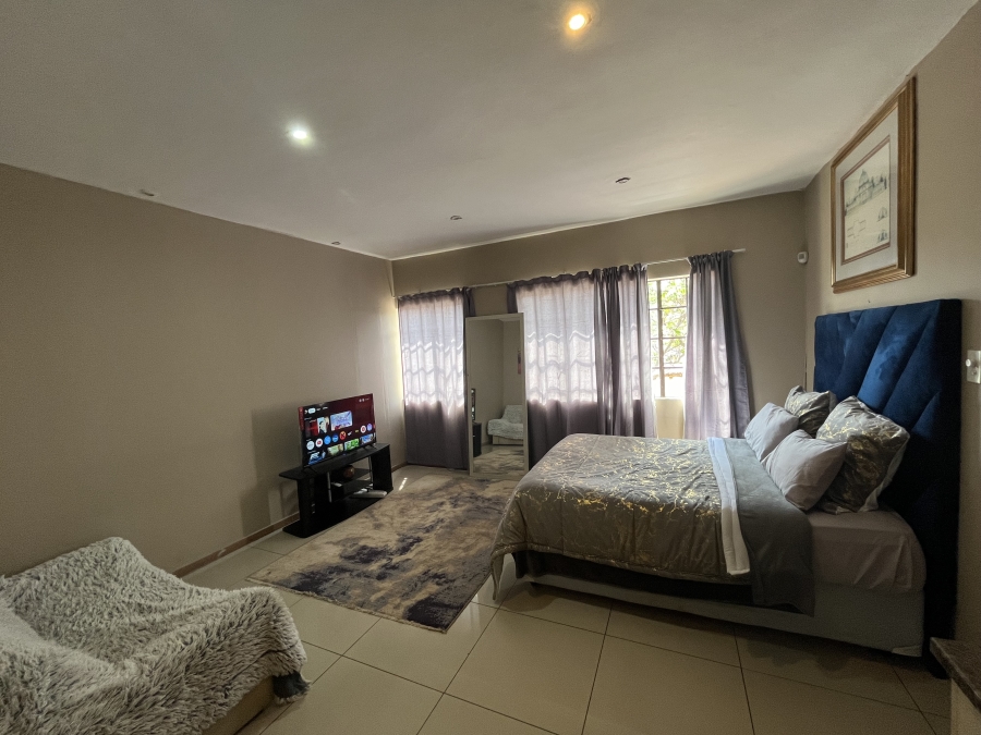 To Let 0 Bedroom Property for Rent in Buccleuch Gauteng