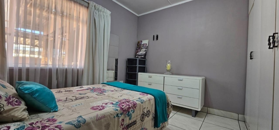 3 Bedroom Property for Sale in Crown Gardens Gauteng