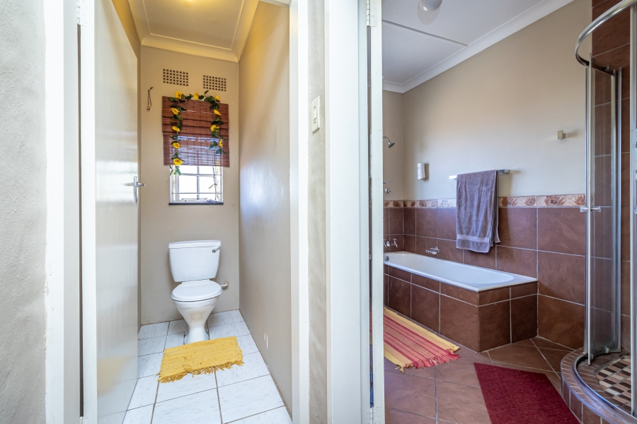 2 Bedroom Property for Sale in Greenhills Gauteng