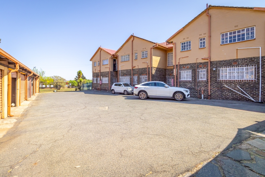 2 Bedroom Property for Sale in Greenhills Gauteng