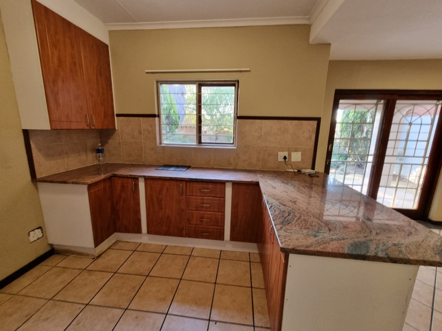 3 Bedroom Property for Sale in Crescent Wood Country Estate Gauteng