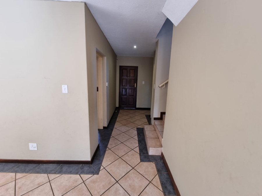 3 Bedroom Property for Sale in Crescent Wood Country Estate Gauteng