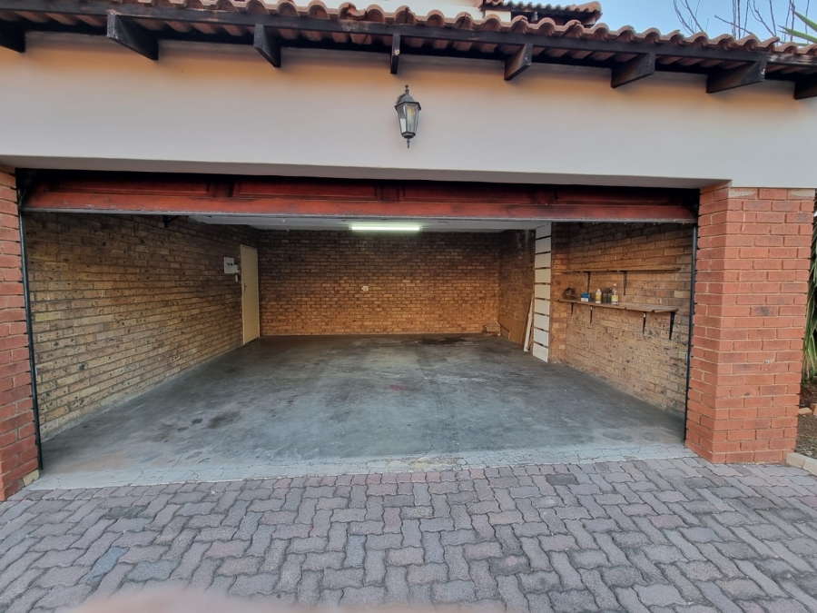 3 Bedroom Property for Sale in Crescent Wood Country Estate Gauteng