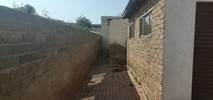 2 Bedroom Property for Sale in Soshanguve M Gauteng