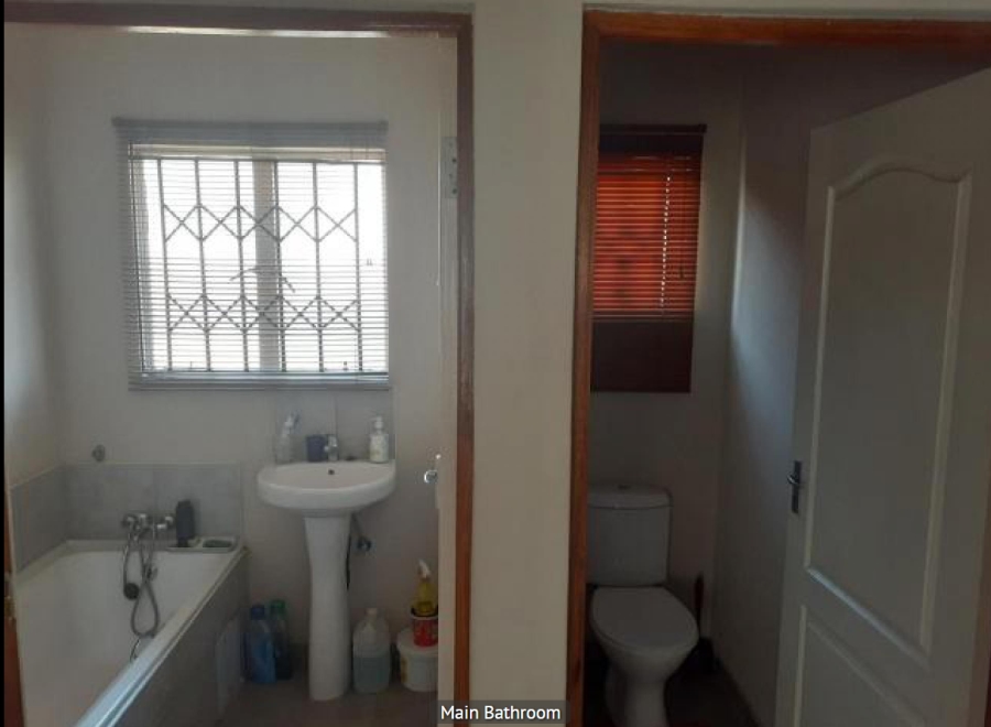 2 Bedroom Property for Sale in Klippoortje Gauteng