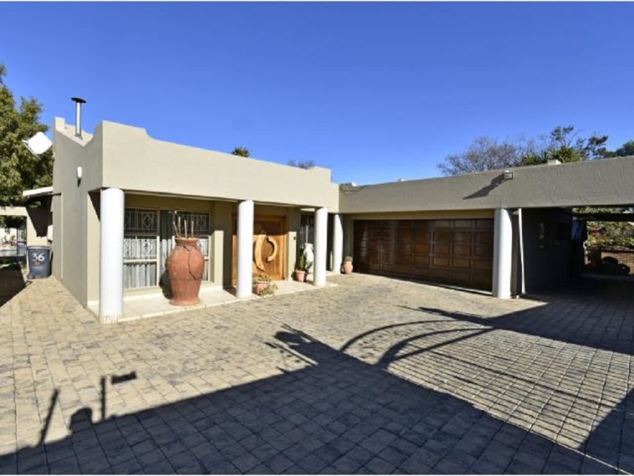 4 Bedroom Property for Sale in Bassonia Gauteng