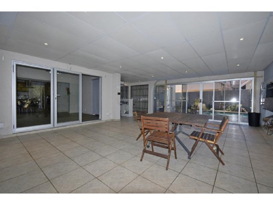 4 Bedroom Property for Sale in Bassonia Gauteng