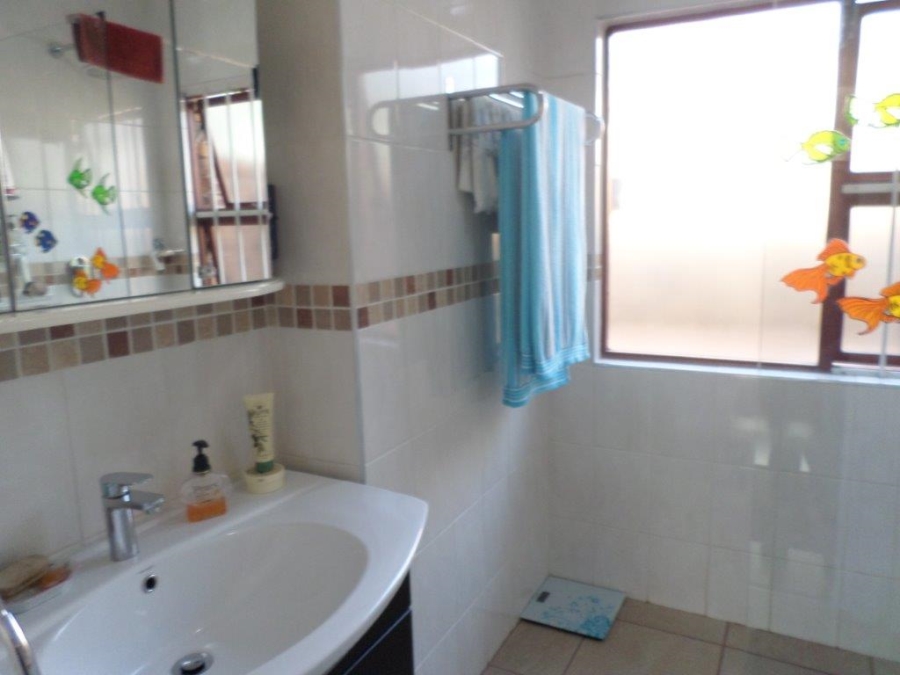 To Let 1 Bedroom Property for Rent in Eden Glen Gauteng