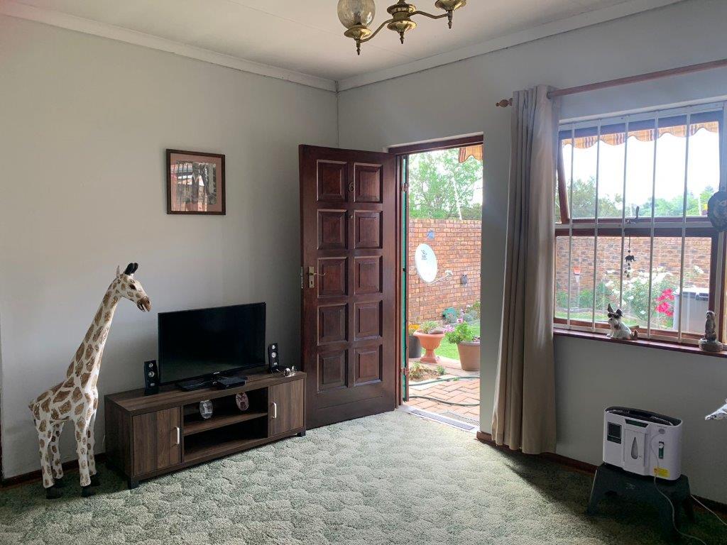 To Let 1 Bedroom Property for Rent in Eden Glen Gauteng