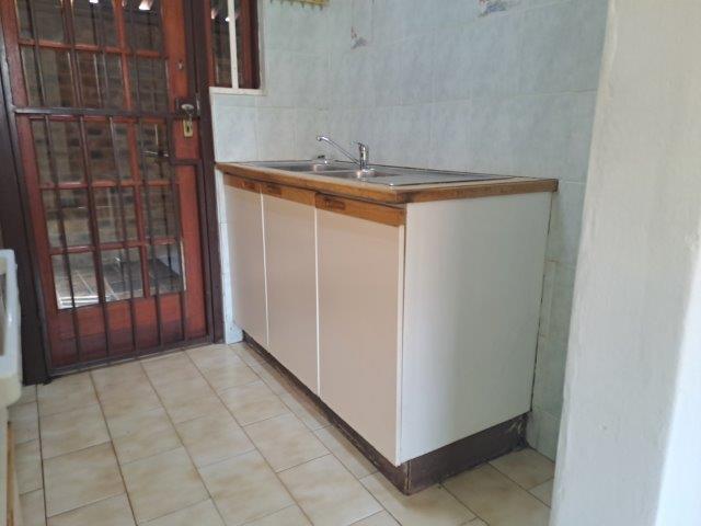 To Let 1 Bedroom Property for Rent in Eden Glen Gauteng