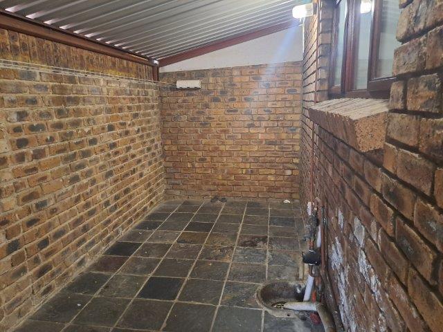 To Let 1 Bedroom Property for Rent in Eden Glen Gauteng