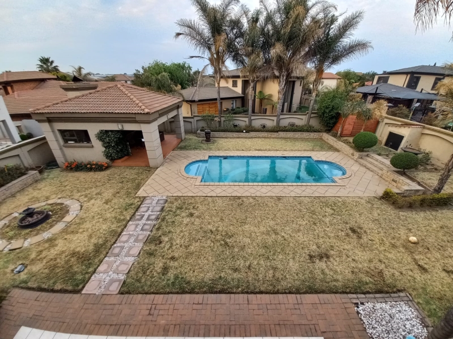 4 Bedroom Property for Sale in Sonneveld Gauteng