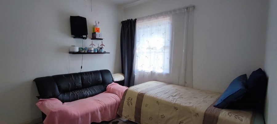 3 Bedroom Property for Sale in Die Hoewes Gauteng