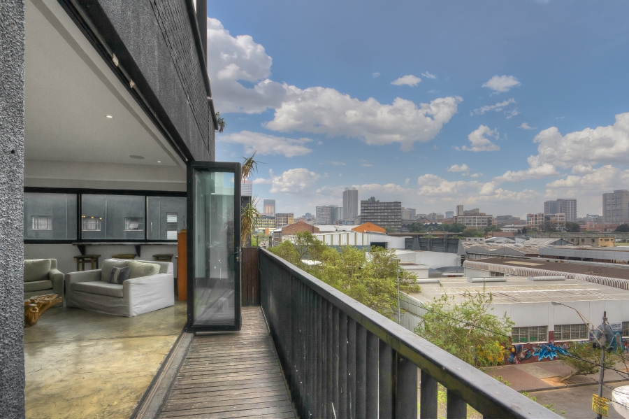 2 Bedroom Property for Sale in Maboneng Gauteng