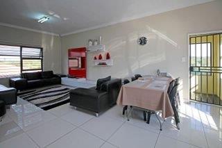 To Let 3 Bedroom Property for Rent in Emmarentia Gauteng