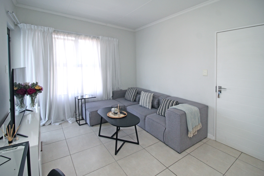 1 Bedroom Property for Sale in Olivedale Gauteng