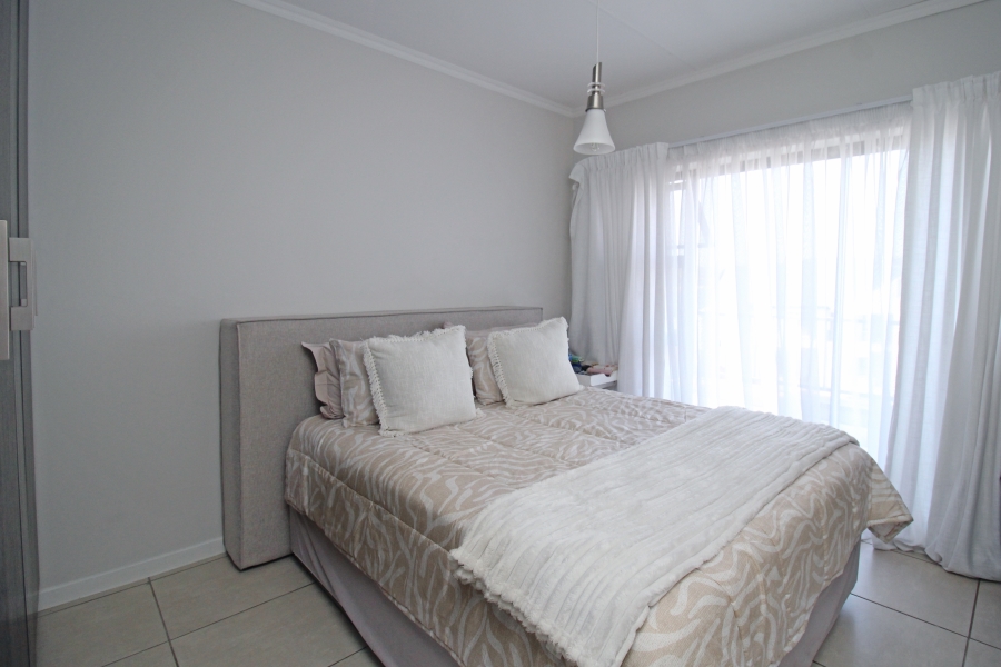 1 Bedroom Property for Sale in Olivedale Gauteng