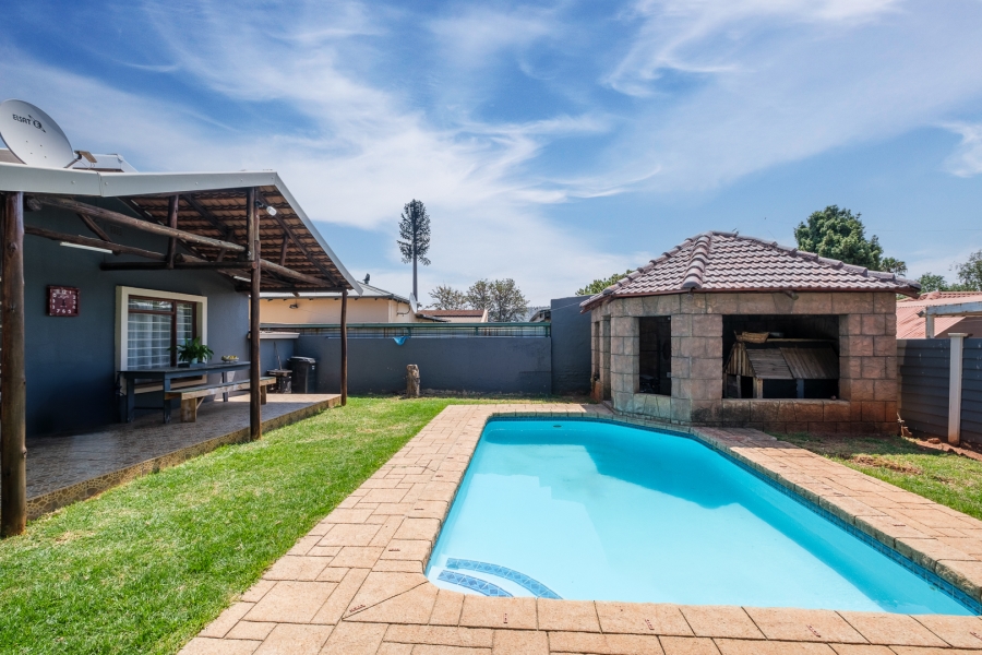 3 Bedroom Property for Sale in Albertville Gauteng