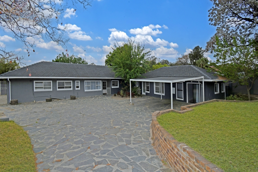 4 Bedroom Property for Sale in Bryanston Gauteng