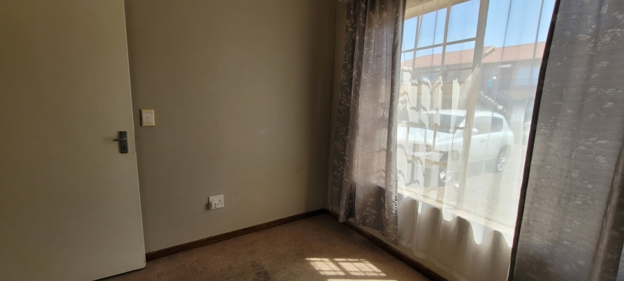 2 Bedroom Property for Sale in Sylviavale Gauteng