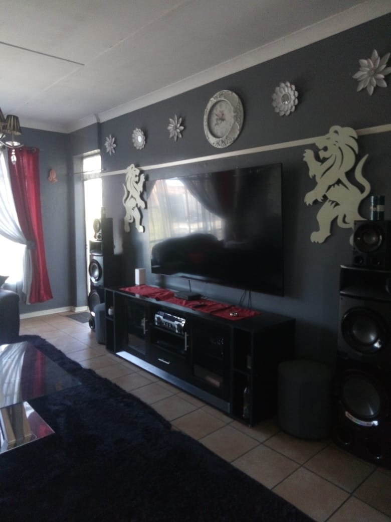 1 Bedroom Property for Sale in Vereeniging Gauteng