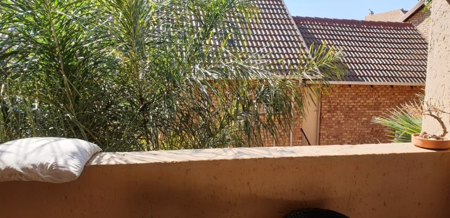 2 Bedroom Property for Sale in The Wilds Gauteng