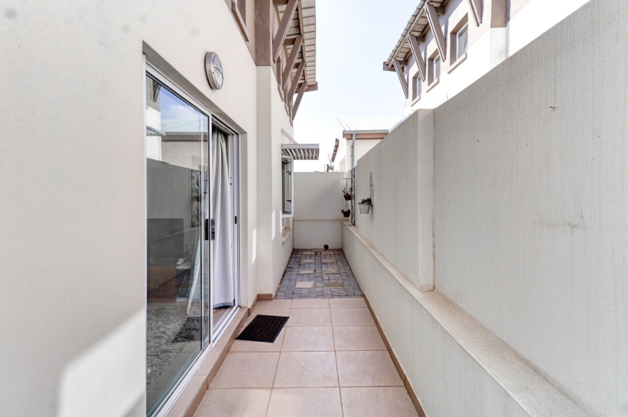 1 Bedroom Property for Sale in Broadacres Gauteng