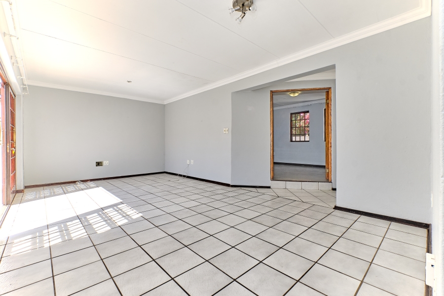 4 Bedroom Property for Sale in Halfway Gardens Gauteng