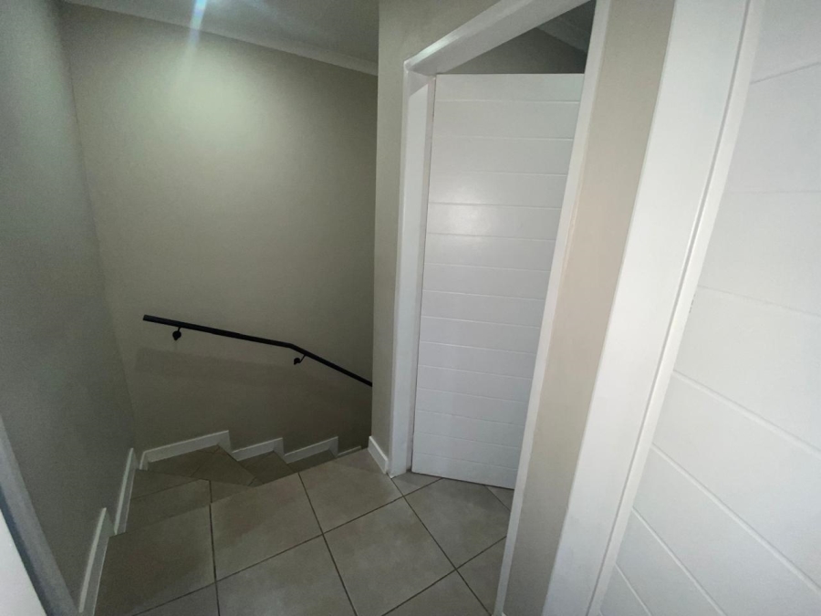 2 Bedroom Property for Sale in Albertsdal Gauteng