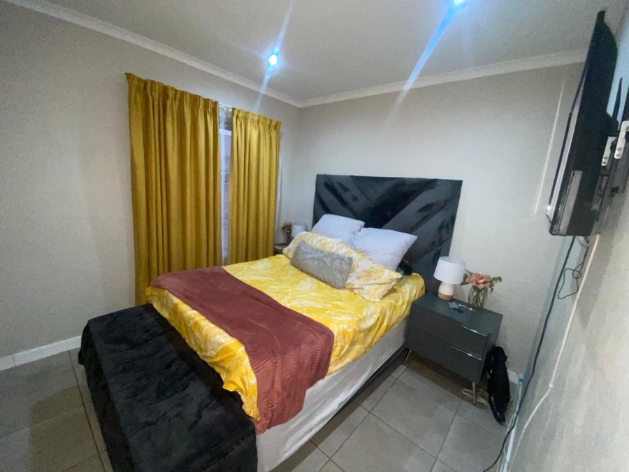 2 Bedroom Property for Sale in Albertsdal Gauteng