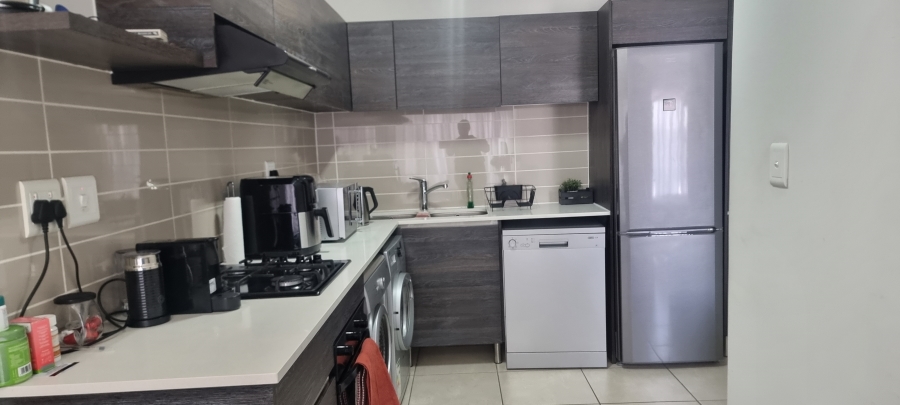 1 Bedroom Property for Sale in Olivedale Gauteng