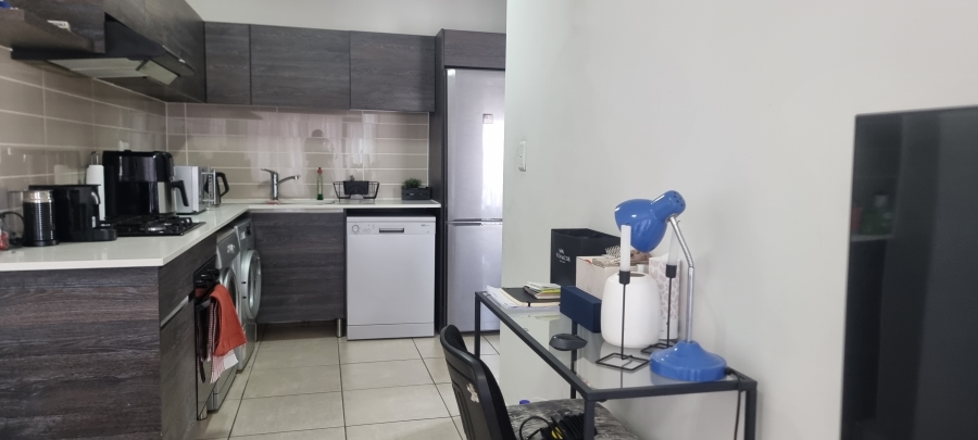 1 Bedroom Property for Sale in Olivedale Gauteng