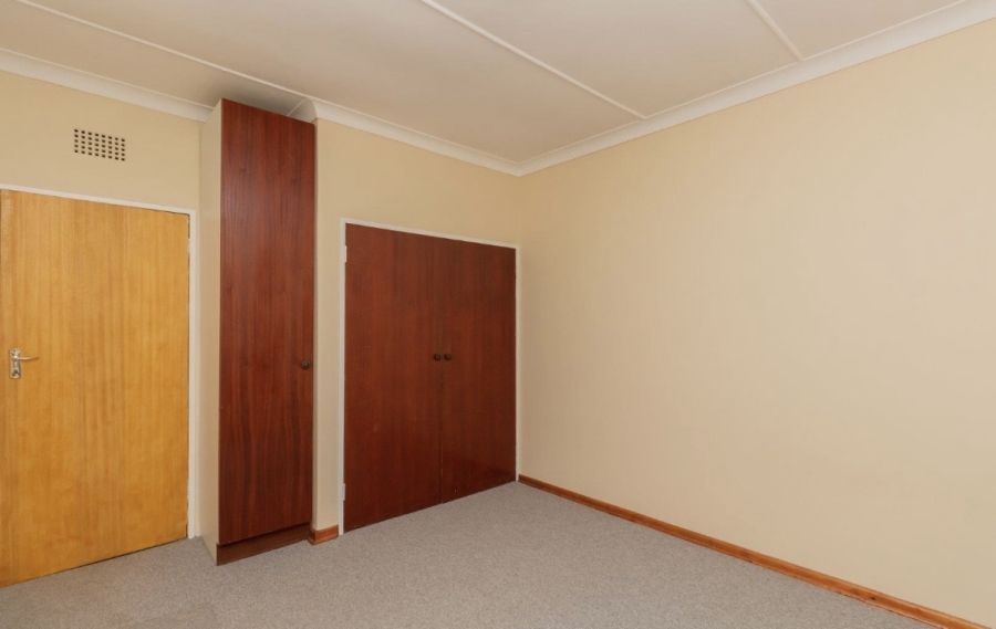 3 Bedroom Property for Sale in Selcourt Gauteng