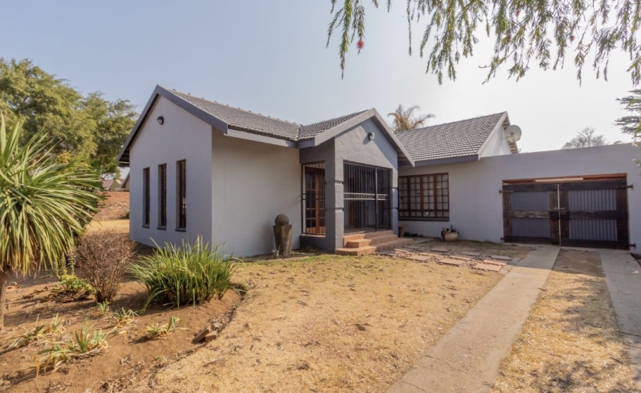 3 Bedroom Property for Sale in Selcourt Gauteng