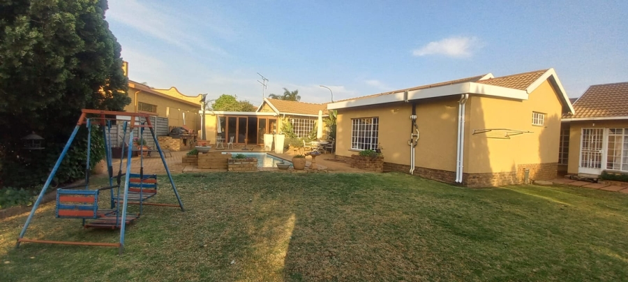 4 Bedroom Property for Sale in Dalpark Gauteng