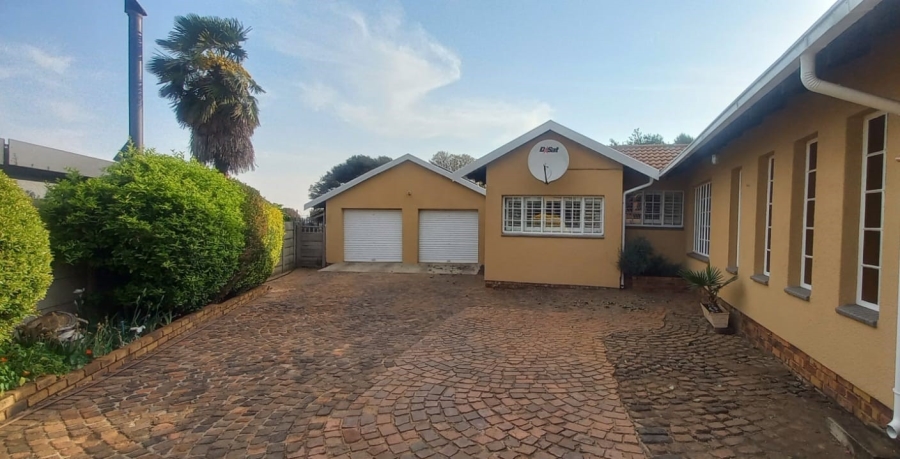 4 Bedroom Property for Sale in Dalpark Gauteng