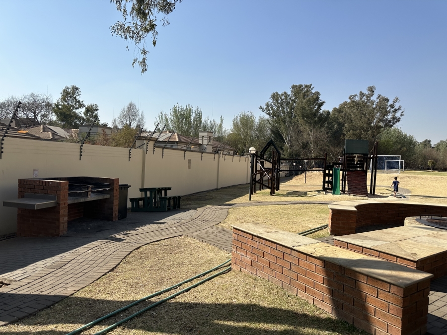 To Let 2 Bedroom Property for Rent in Kyalami Hills Gauteng