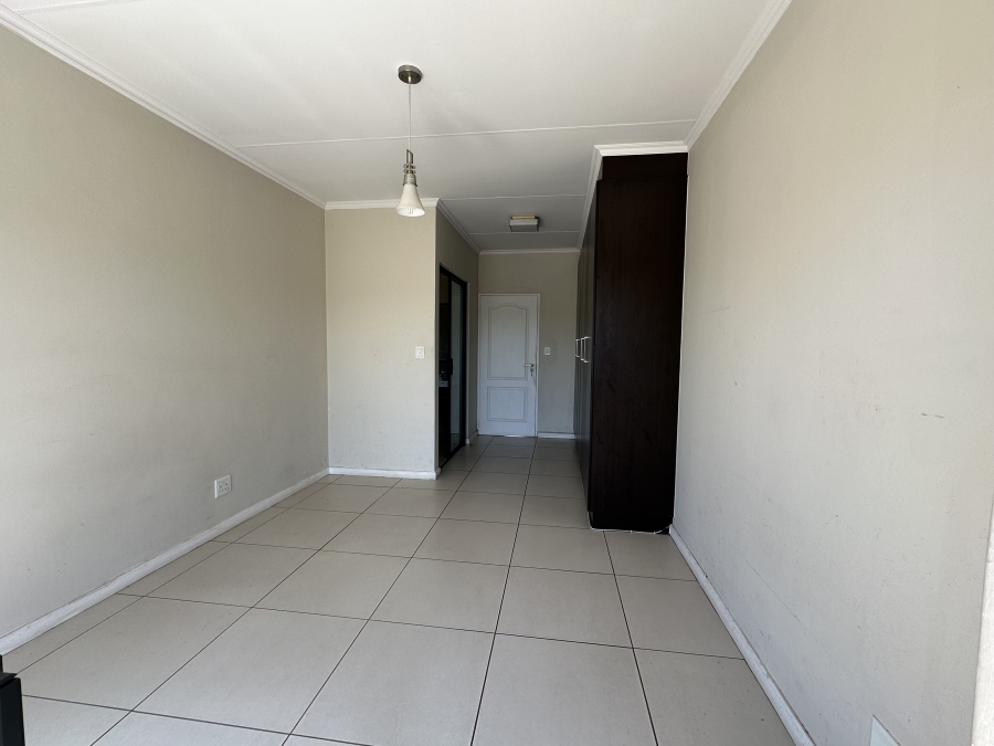 To Let 2 Bedroom Property for Rent in Kyalami Hills Gauteng