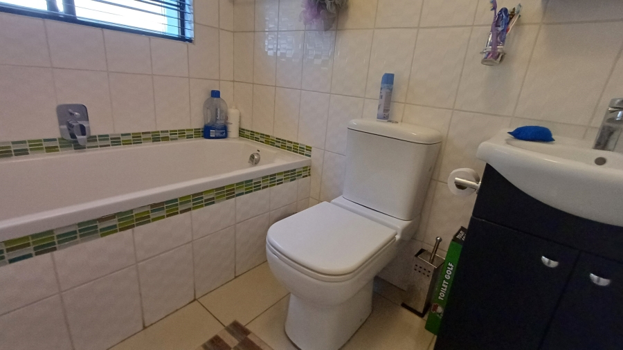 To Let 3 Bedroom Property for Rent in Sunninghill Gauteng