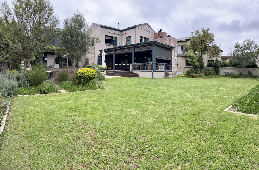 5 Bedroom Property for Sale in Sable Hills Gauteng