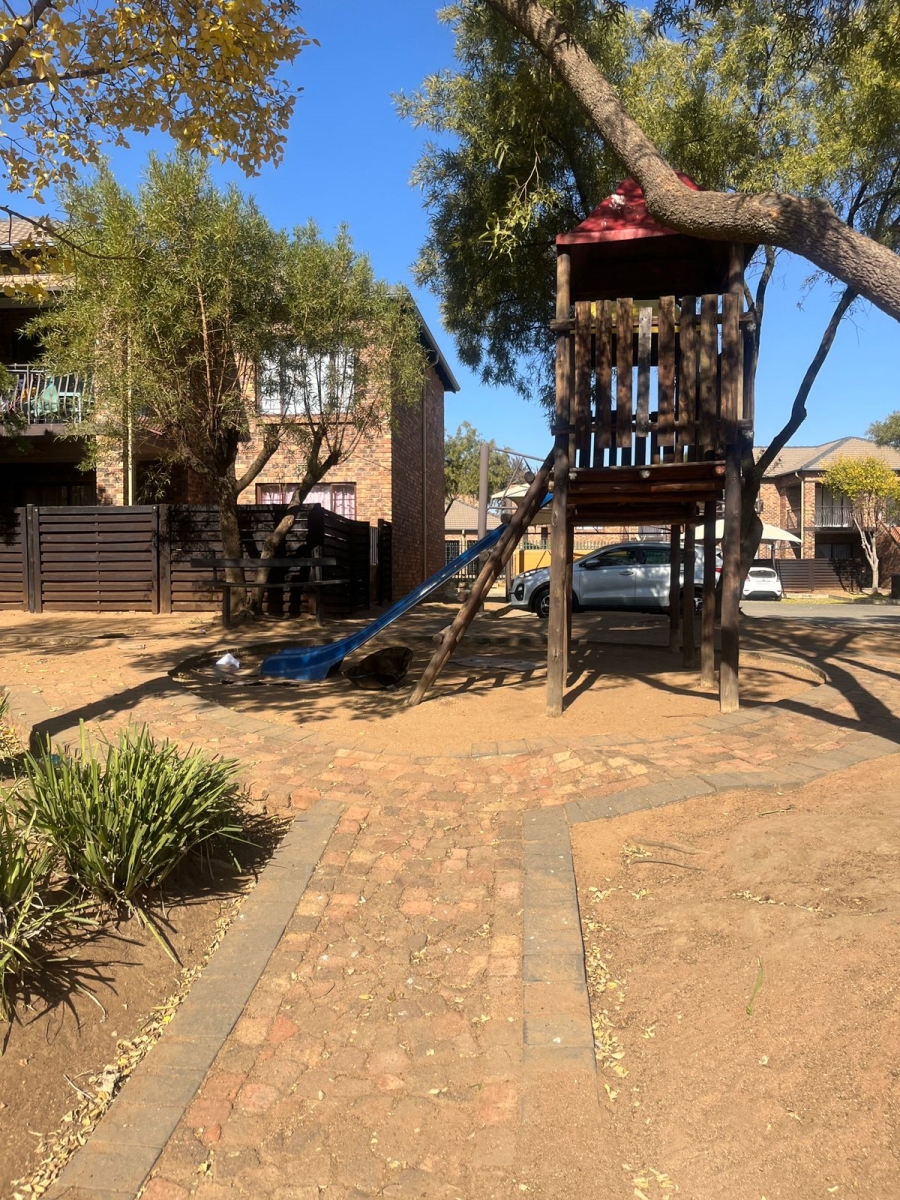 3 Bedroom Property for Sale in Sonneveld Gauteng