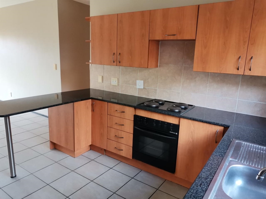 3 Bedroom Property for Sale in Sonneveld Gauteng