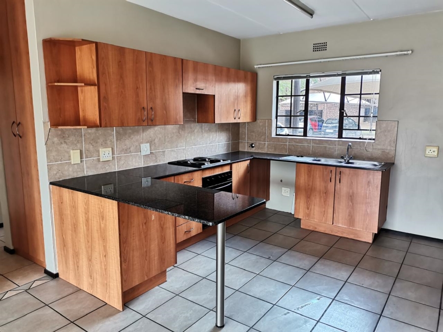 3 Bedroom Property for Sale in Sonneveld Gauteng