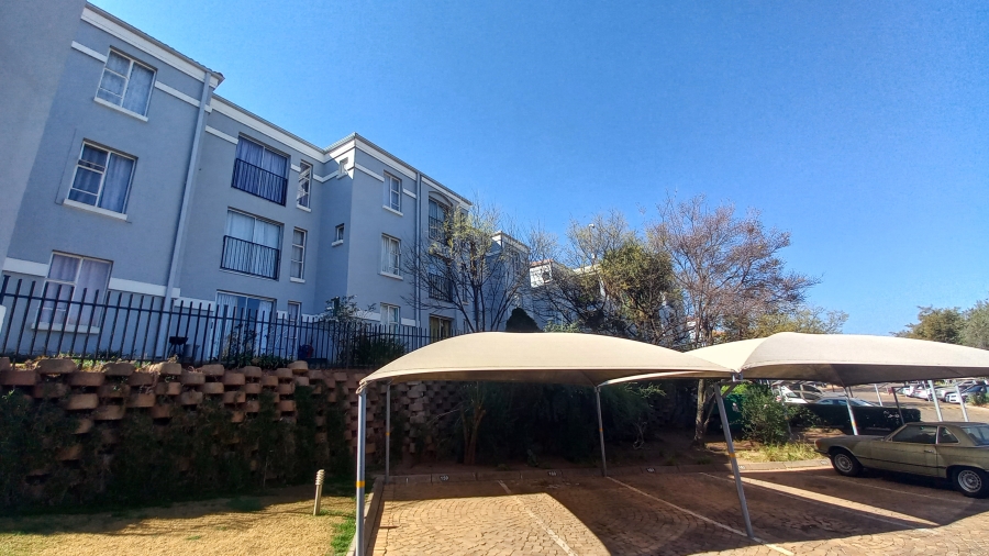 To Let 2 Bedroom Property for Rent in Northcliff Gauteng