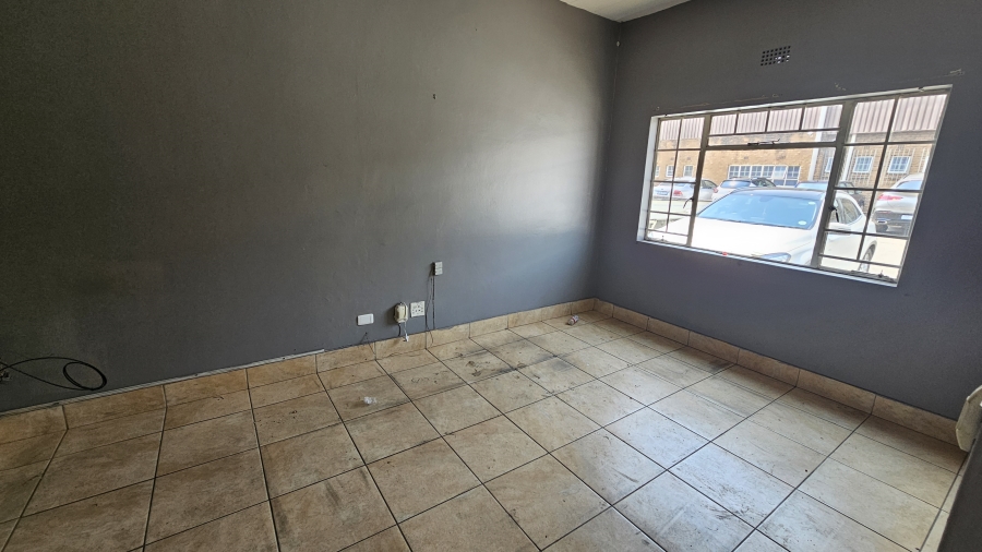 To Let commercial Property for Rent in Anderbolt Gauteng