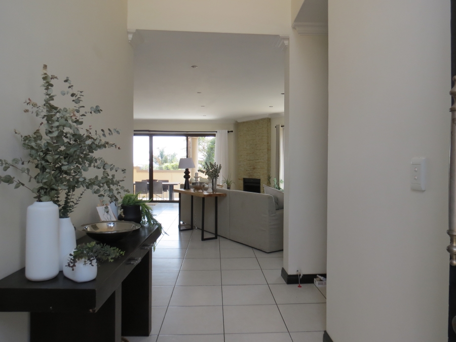 4 Bedroom Property for Sale in Greenstone Hill Gauteng