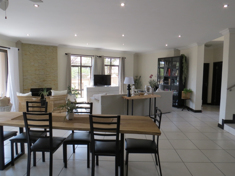 4 Bedroom Property for Sale in Greenstone Hill Gauteng